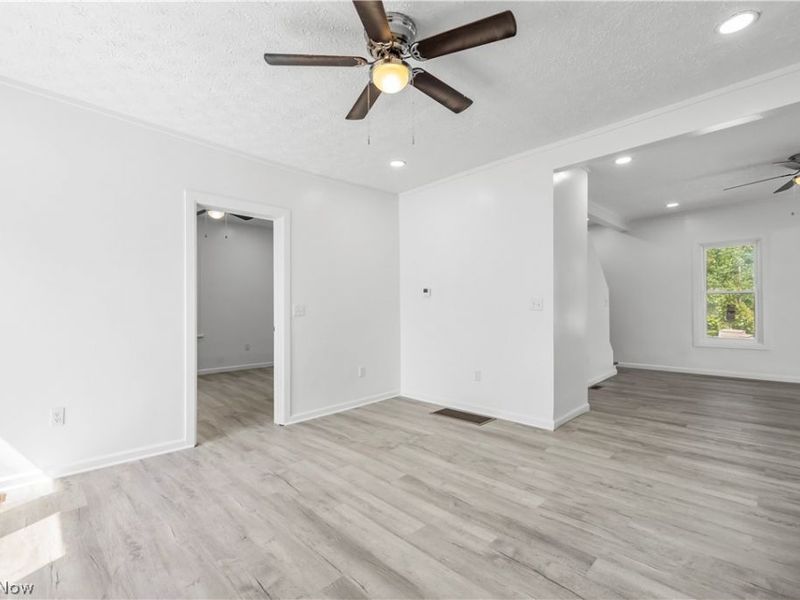929 Washington Avenue, Lorain, OH 44052 Photo 3