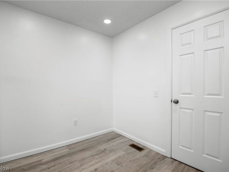 929 Washington Avenue, Lorain, OH 44052 Photo 9