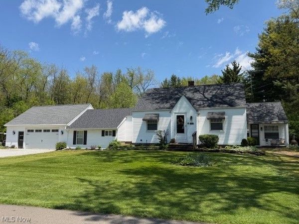 5548 Breezewood Circle NE, Canton, OH 44705