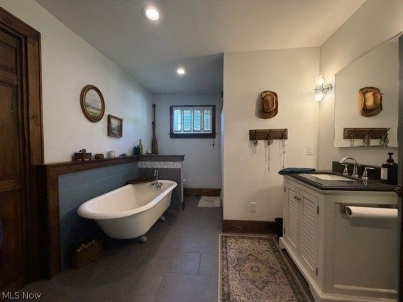 5548 Breezewood Circle NE, Canton, OH 44705 Photo 21