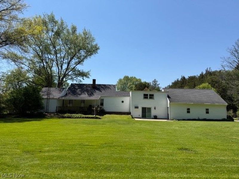 5548 Breezewood Circle NE, Canton, OH 44705 Photo 3