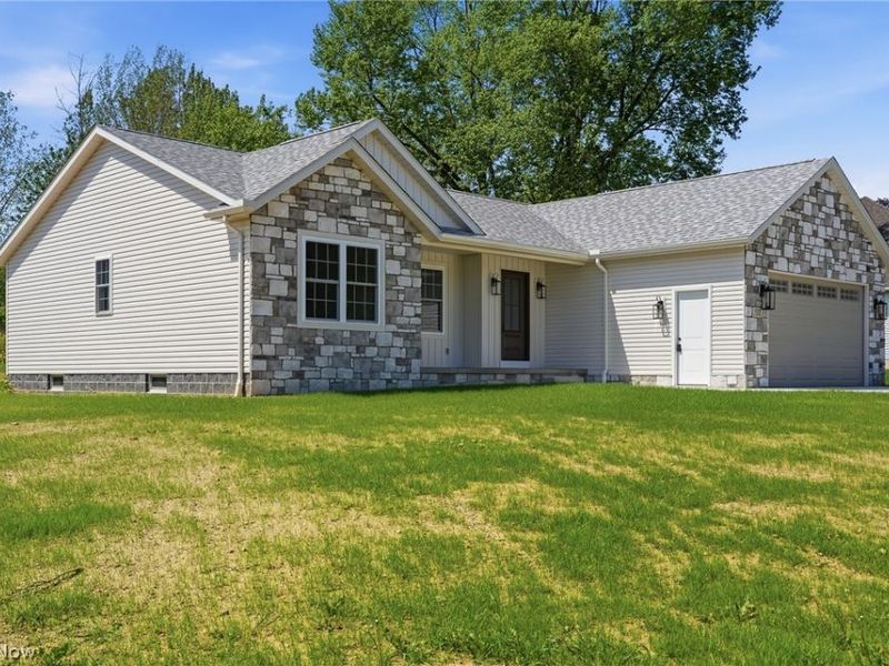 517 Whitetail Trail NE, Canton, OH 44704 Photo 4