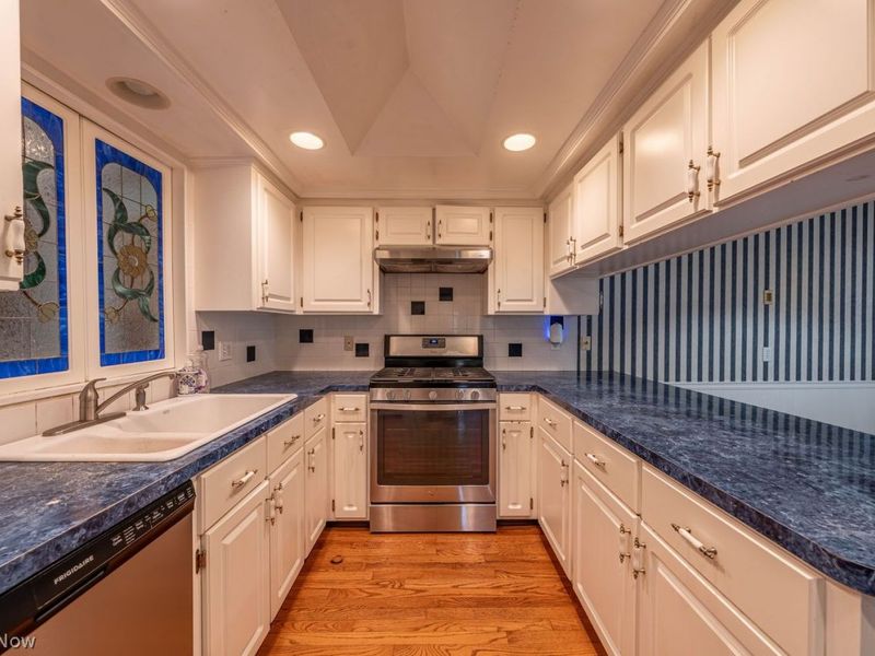30525 Ednil Drive , Bay Village, OH 44140 Photo 16