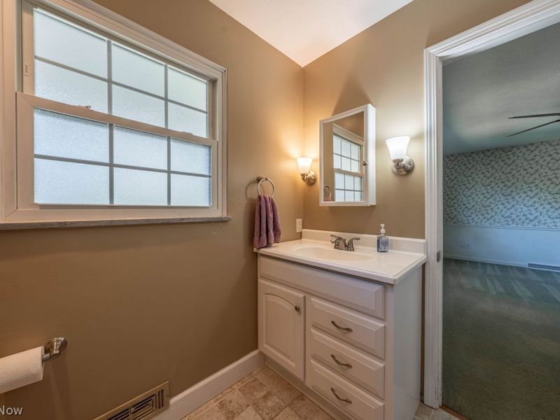 30525 Ednil Drive , Bay Village, OH 44140 Photo 25