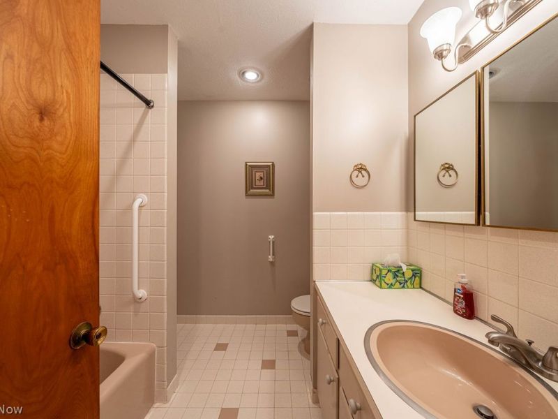 30525 Ednil Drive , Bay Village, OH 44140 Photo 30