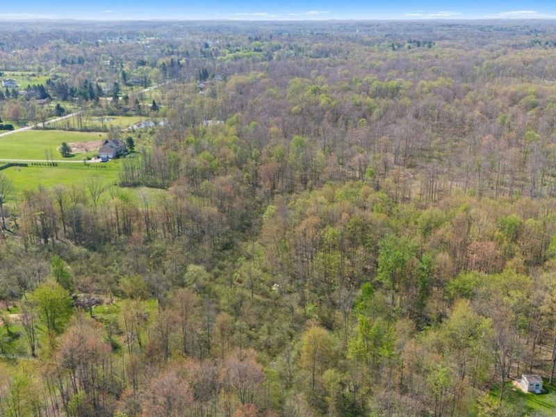 17990 Snyder Road, Chagrin Falls, OH 44023 Photo 17