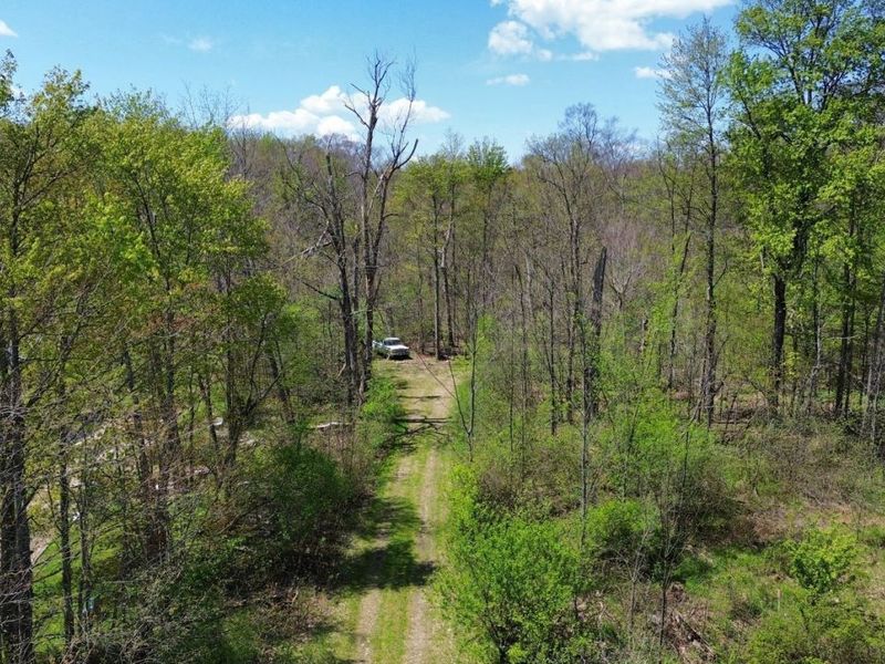 17990 Snyder Road, Chagrin Falls, OH 44023 Photo 5