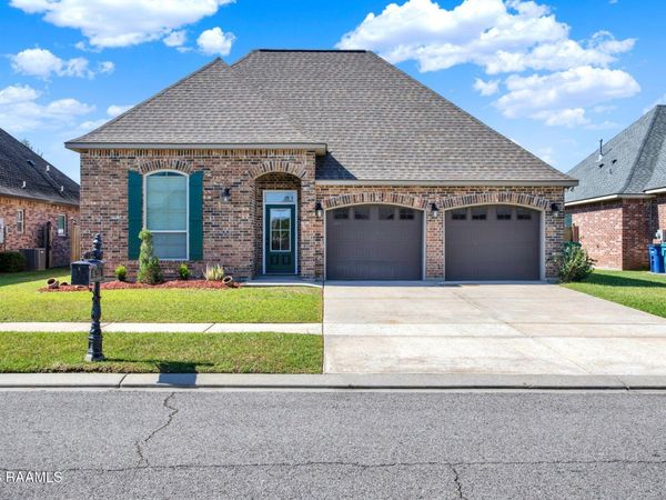 113 Arrowwood Road, Youngsville, LA 70592