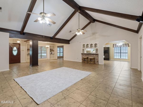203 Paddington Drive, Lafayette, LA 70508