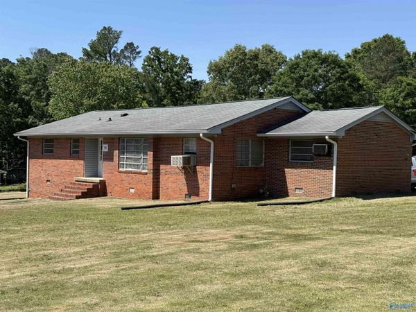 500 Mary Street, Centre, AL 35960
