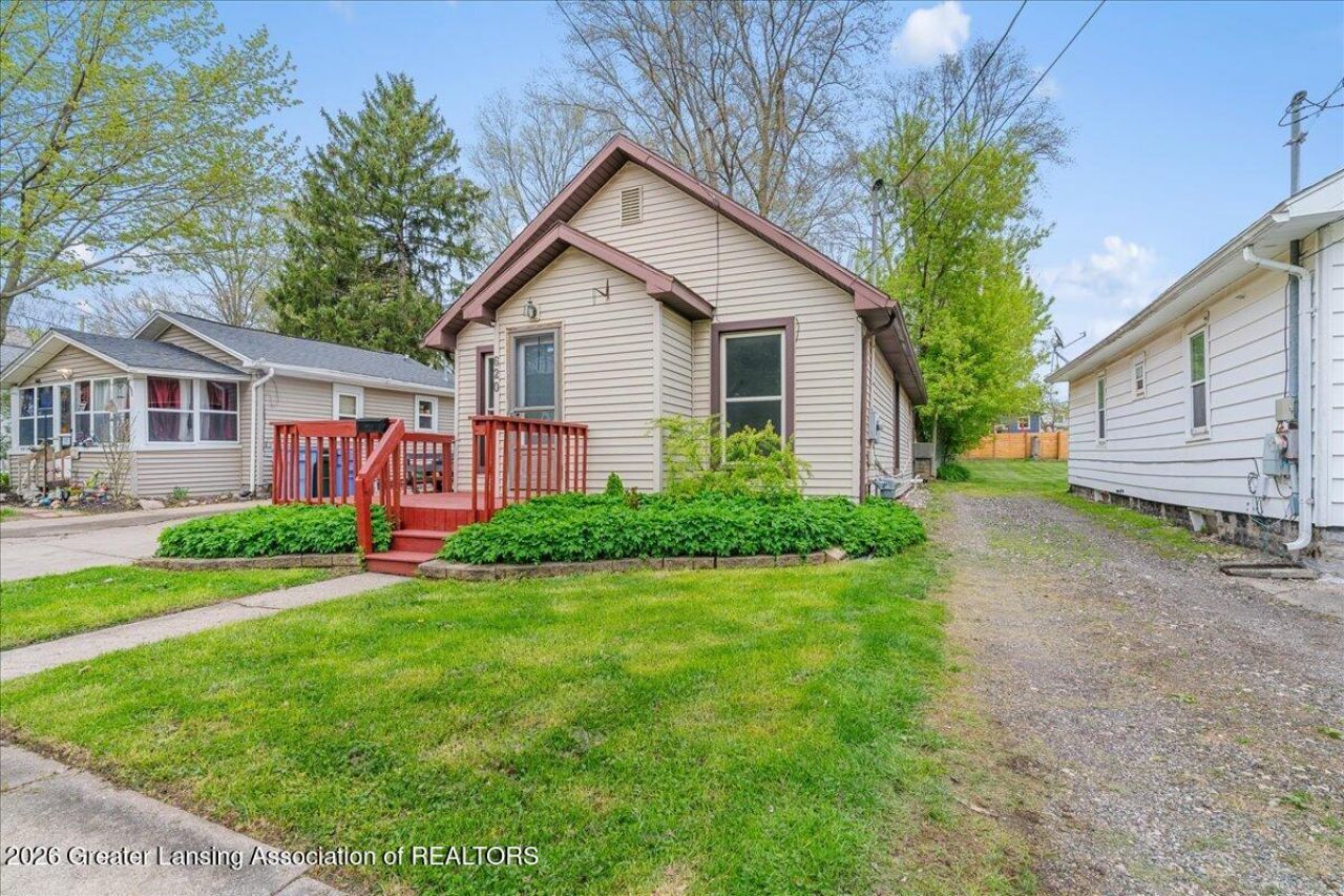 620 N Foster Avenue, Lansing, MI 48912 Main Photo