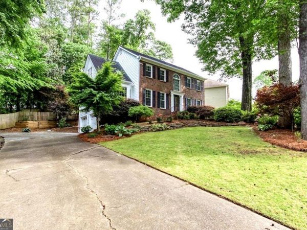 4817 Ridgewood Creek Drive, Acworth, GA 30102