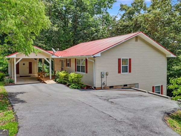 196 White Street, Dillard, GA 30537