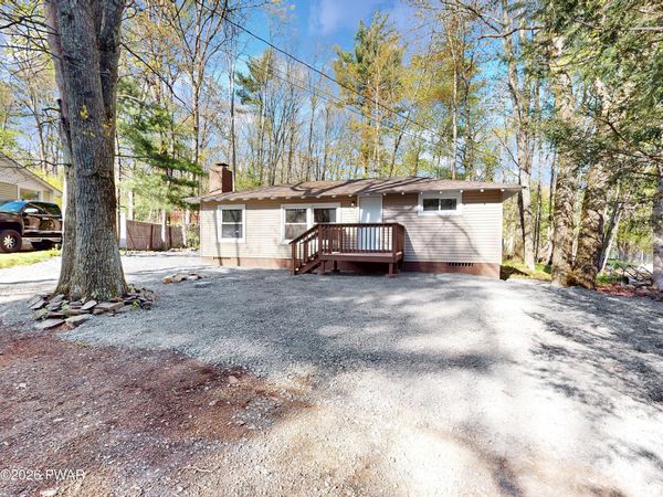 118 Willow Drive, Dingmans Ferry, PA 18328