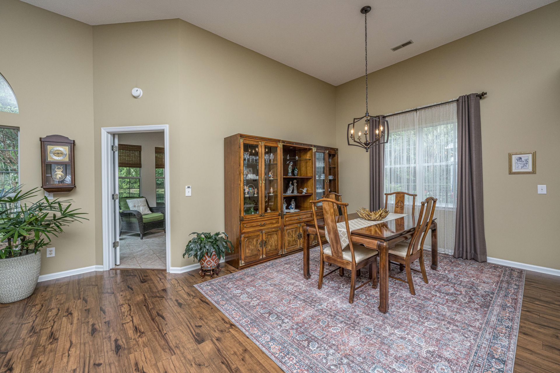 3442 Forest Glen Drive Photo 16