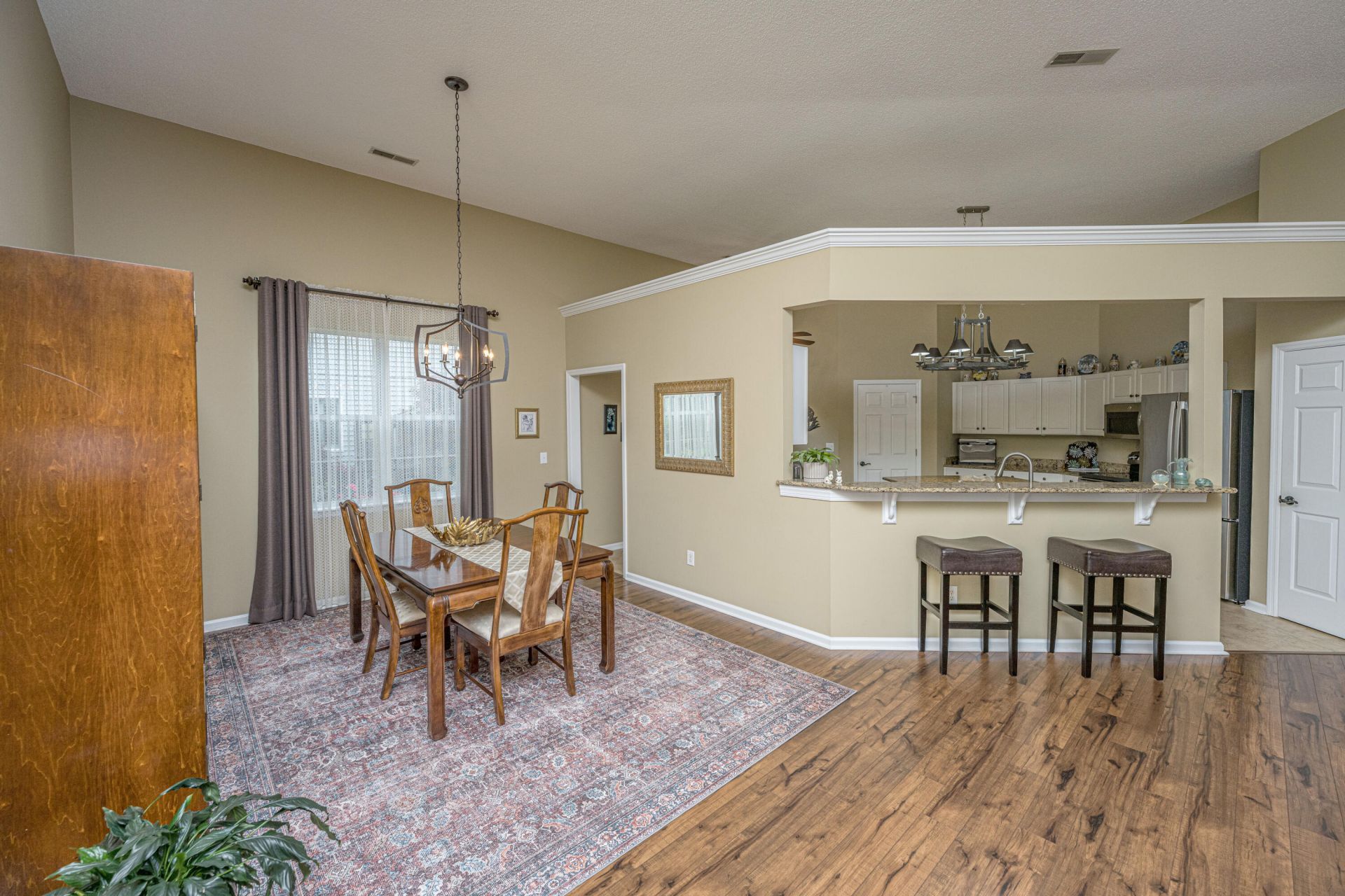 3442 Forest Glen Drive Photo 17