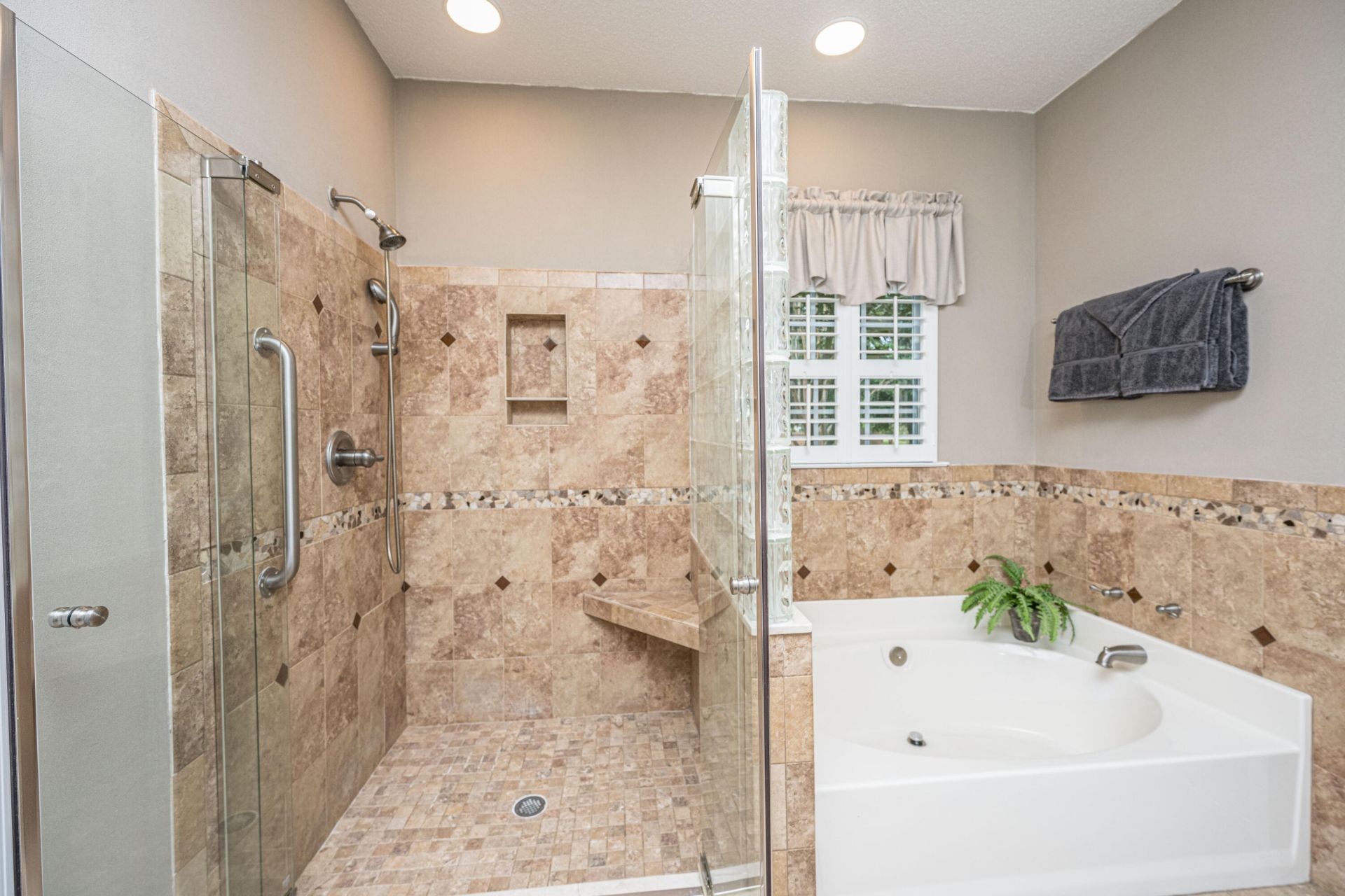 3442 Forest Glen Drive Photo 33