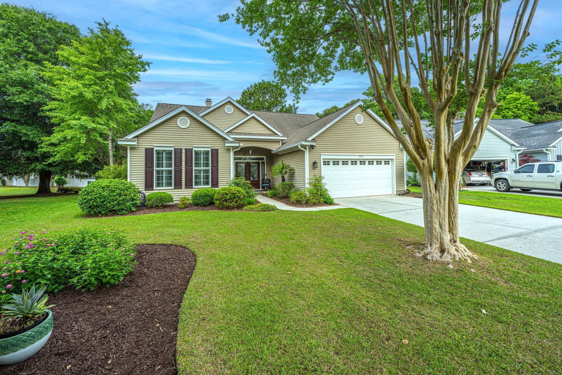3442 Forest Glen Drive Photo 5