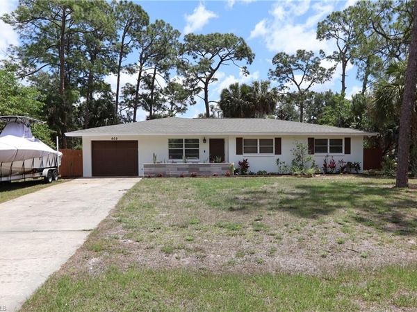 602 James AVE, LEHIGH ACRES, FL 33936