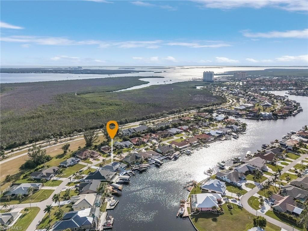 527 SW 57th St, Cape Coral, FL 33914 Photo
