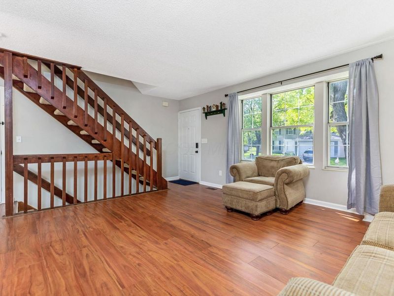 5976 Kingslake Drive, Hilliard, OH 43026 Photo 6