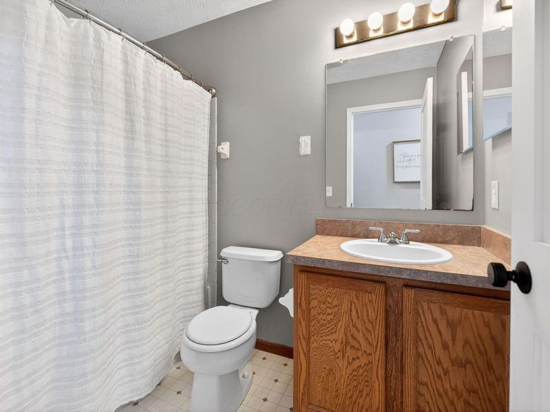 911 Wallace Drive , Delaware, OH 43015 Photo 32