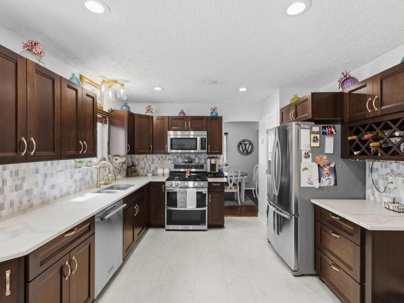 5587 Coogan Place , Dublin, OH 43016 Photo 8
