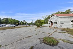2726 N Highway 17 photo 4