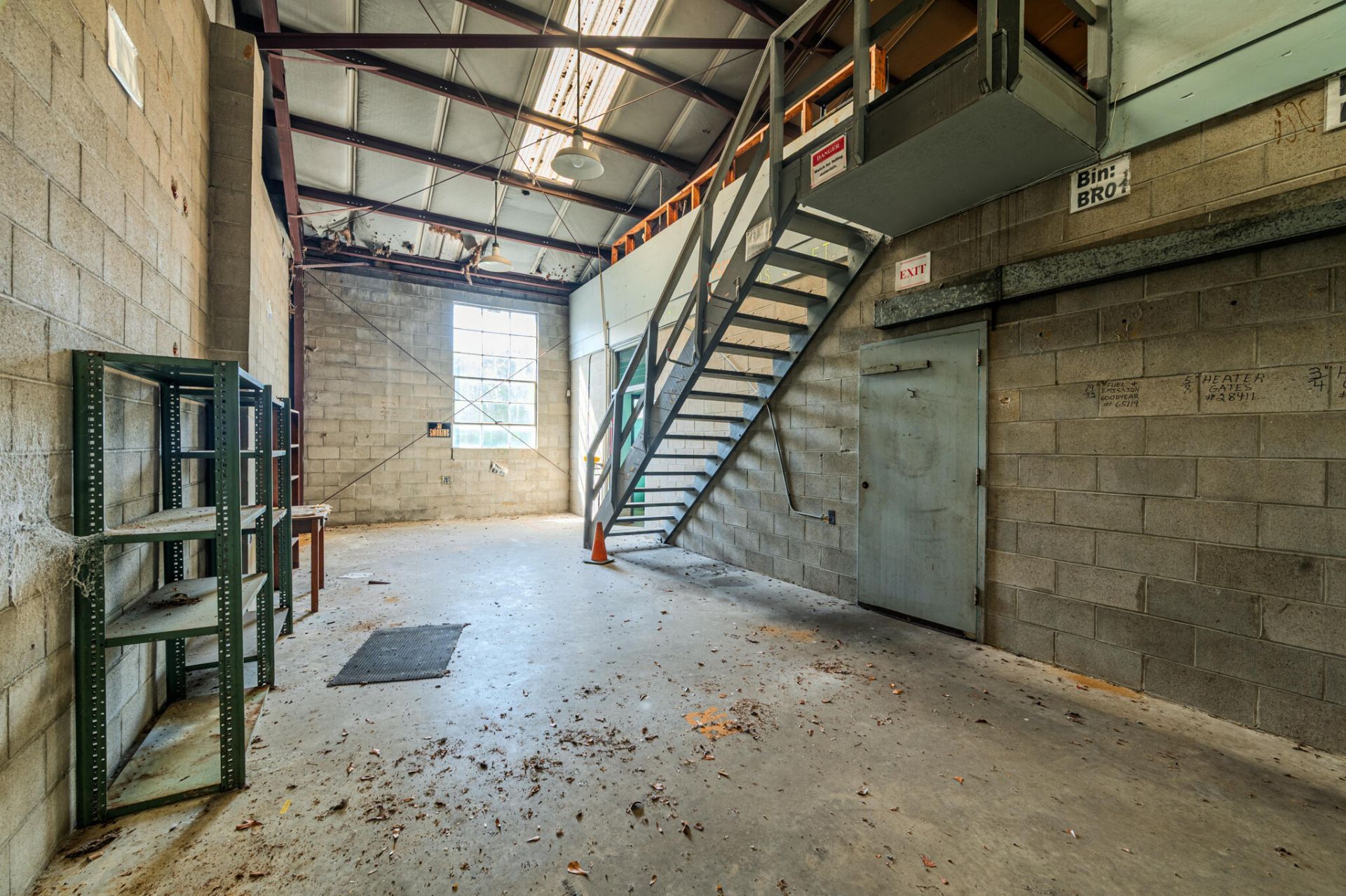 565 State Road S-6-459 Photo 18