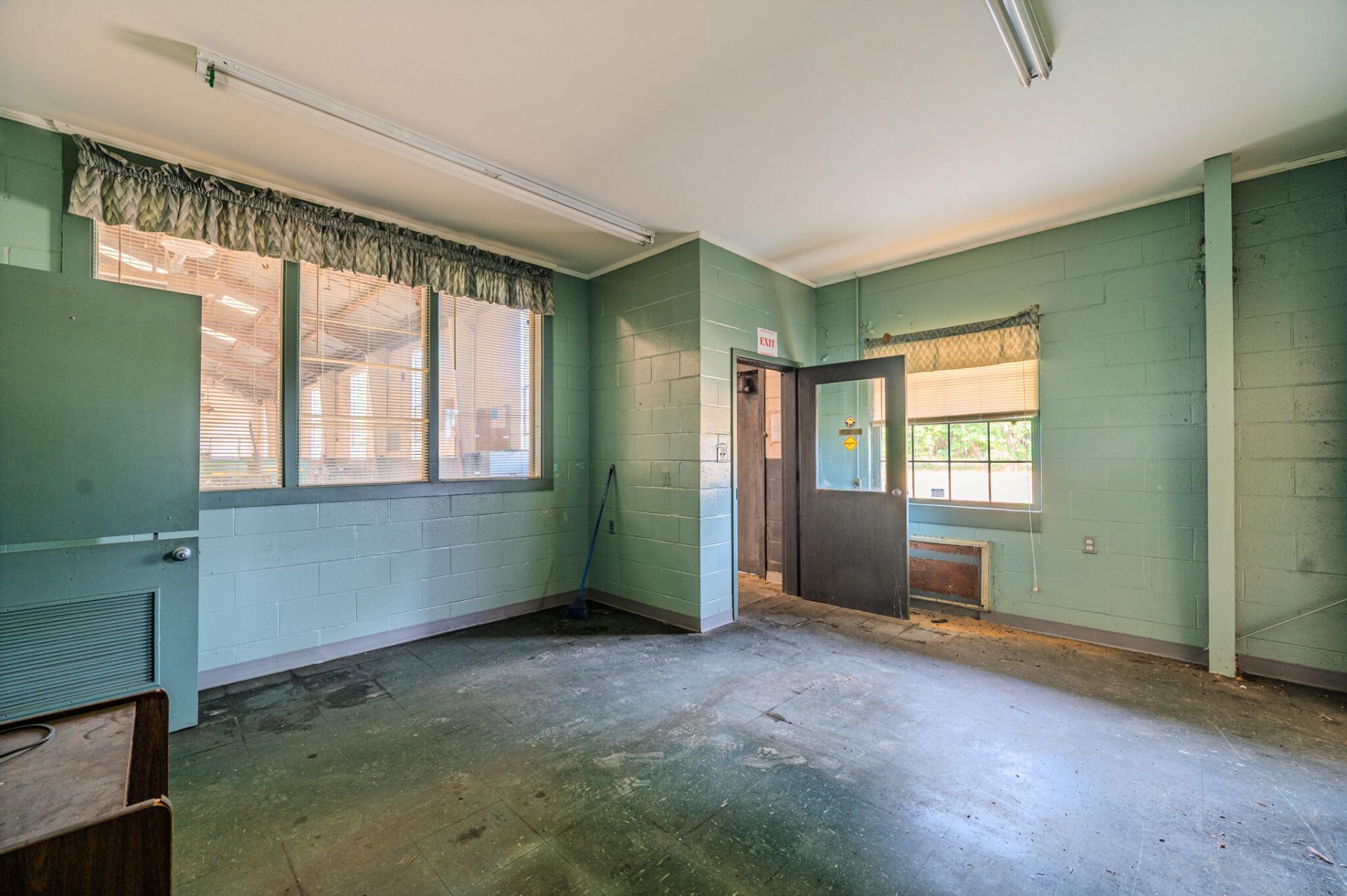 565 State Road S-6-459 Photo 19