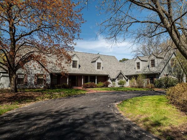 9731 Hilltop LANE, Mequon, WI 53092