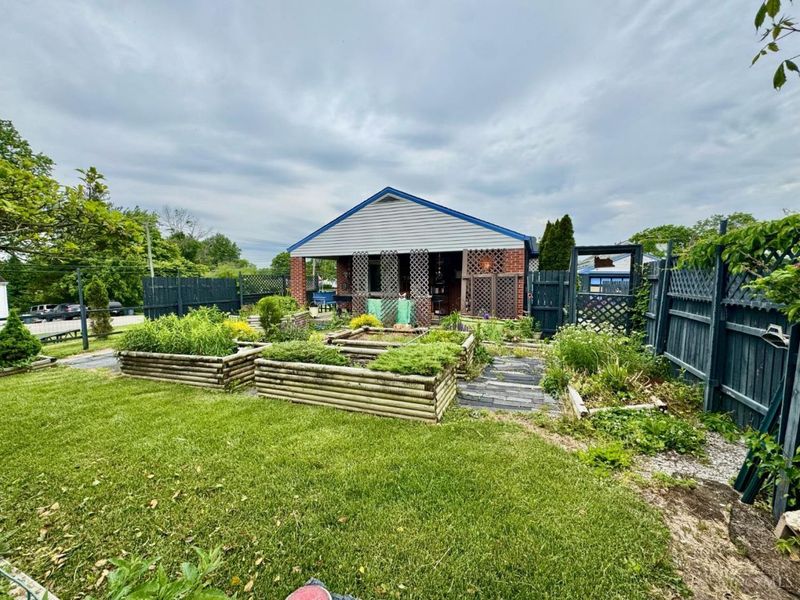 8132 Bridgetown Road, Miami Twp, OH 45002 Photo 6