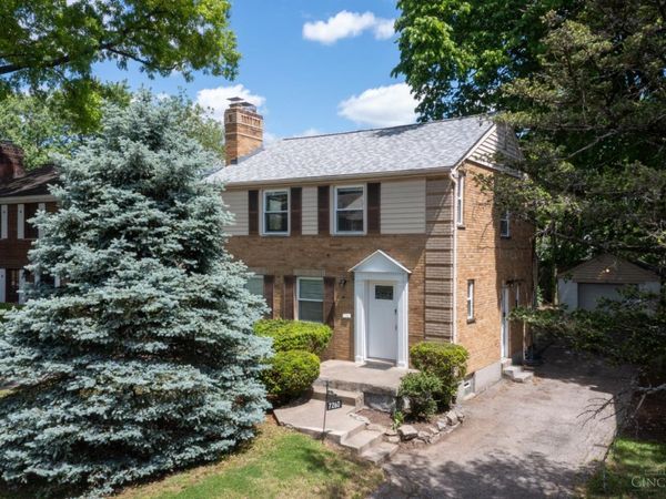 7260 Eastlawn Drive, Cincinnati, OH 45237