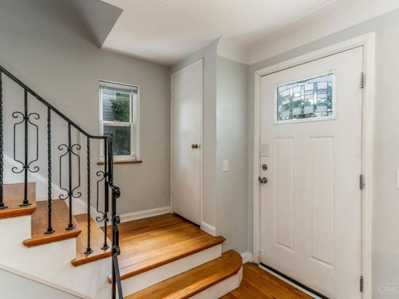 7260 Eastlawn Drive, Cincinnati, OH 45237 Photo 3