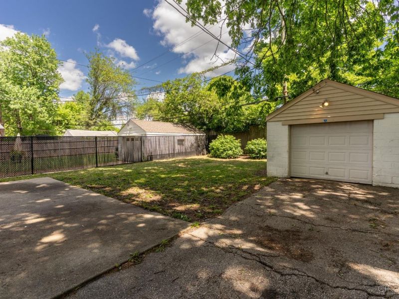 7260 Eastlawn Drive, Cincinnati, OH 45237 Photo 30