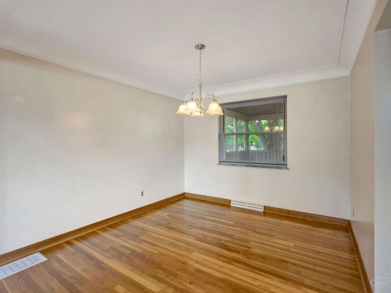 702 W Sharon Road, Forest Park, OH 45240 Photo 10
