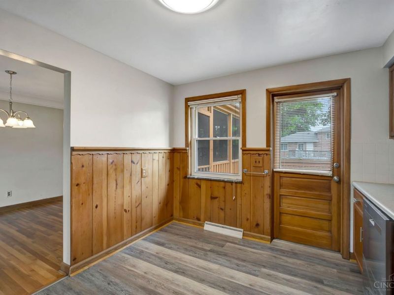 702 W Sharon Road, Forest Park, OH 45240 Photo 14