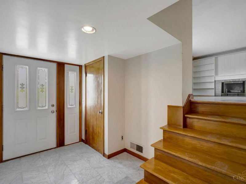 702 W Sharon Road, Forest Park, OH 45240 Photo 3