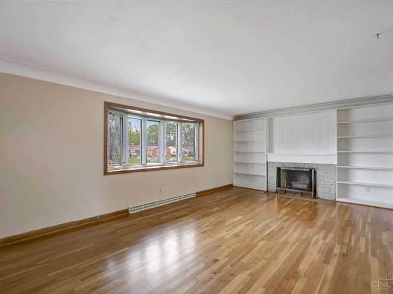702 W Sharon Road, Forest Park, OH 45240 Photo 6