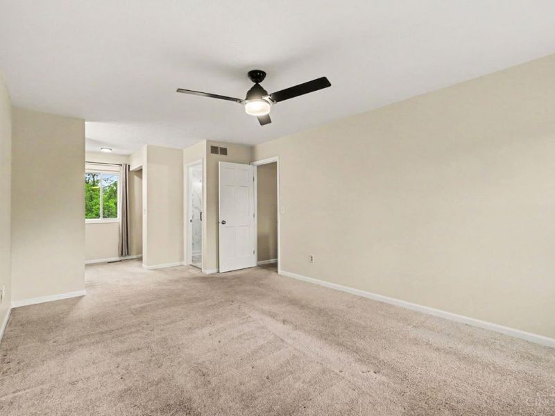7594 Cinnamon Woods Drive, West Chester, OH 45069 Photo 13