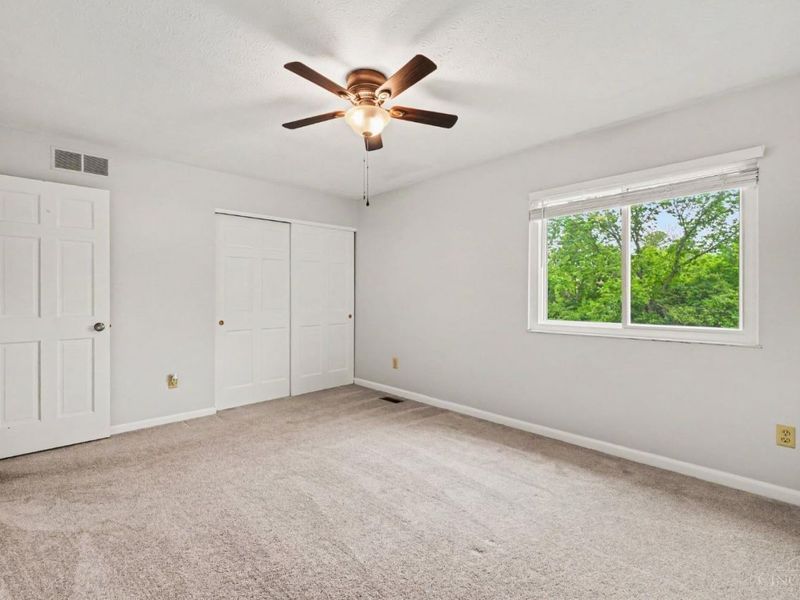 7594 Cinnamon Woods Drive, West Chester, OH 45069 Photo 17