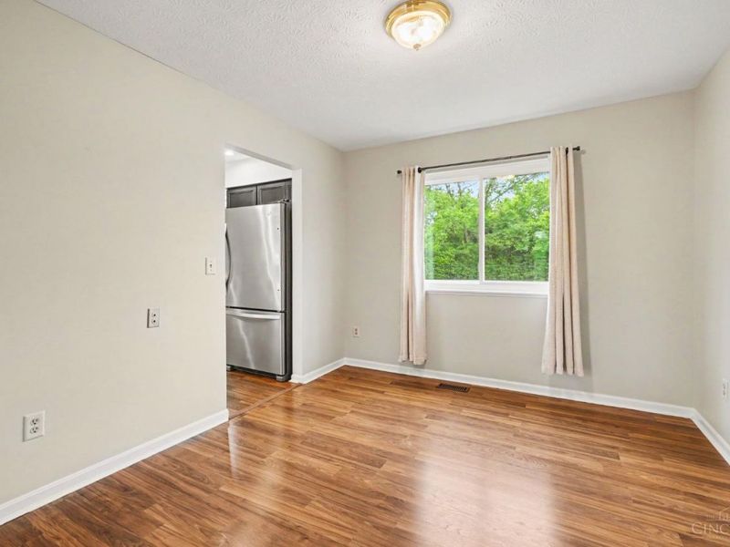 7594 Cinnamon Woods Drive, West Chester, OH 45069 Photo 7
