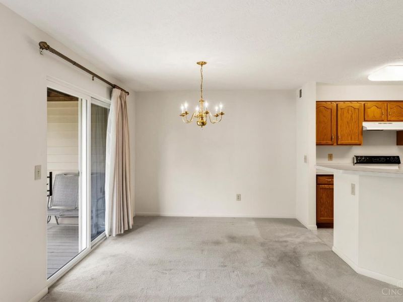 5892 Stonebridge Circle, Unit 202, Miami Twp, OH 45150 Photo 7