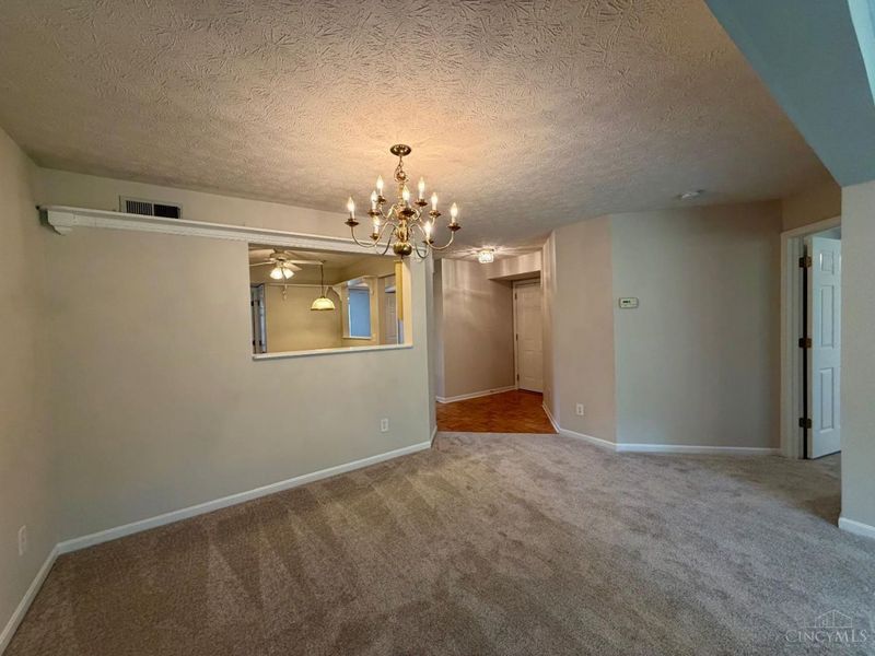 9941 Edgewood Lane, Unit 12B, Sharonville, OH 45241 Photo 14