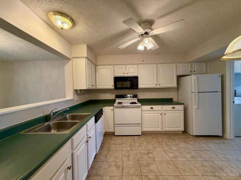 9941 Edgewood Lane, Unit 12B, Sharonville, OH 45241 Photo 17