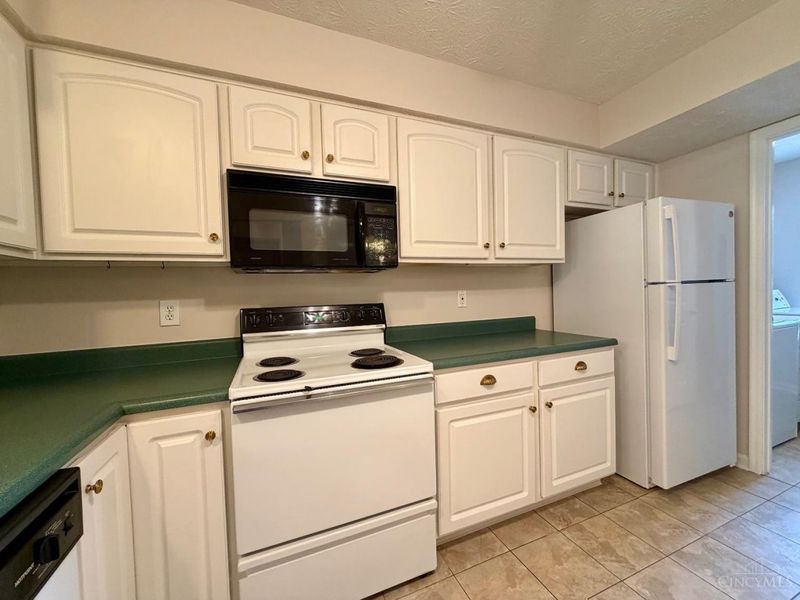 9941 Edgewood Lane, Unit 12B, Sharonville, OH 45241 Photo 19