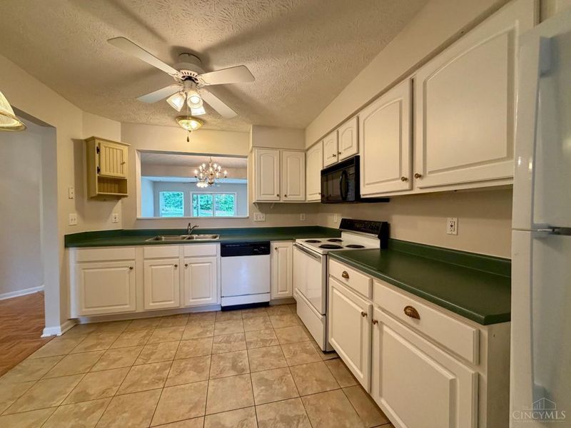 9941 Edgewood Lane, Unit 12B, Sharonville, OH 45241 Photo 22