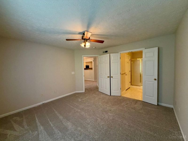 9941 Edgewood Lane, Unit 12B, Sharonville, OH 45241 Photo 27