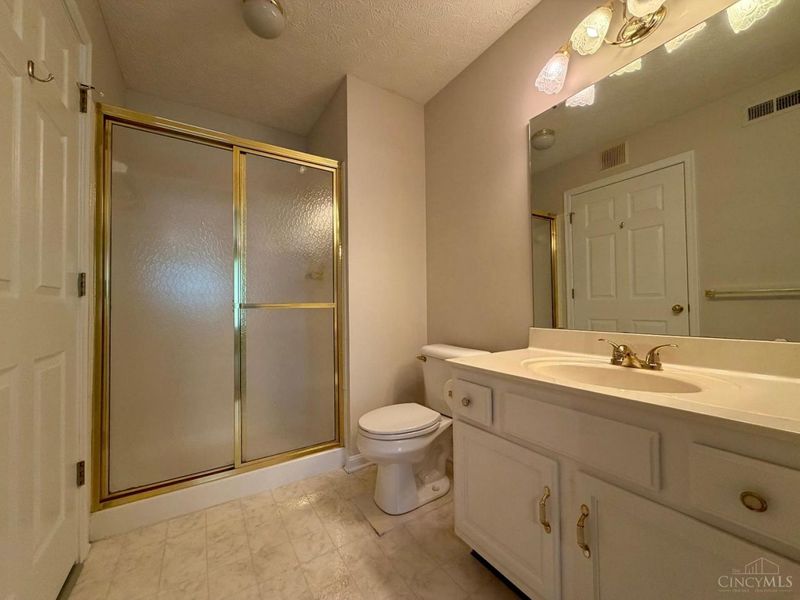 9941 Edgewood Lane, Unit 12B, Sharonville, OH 45241 Photo 28