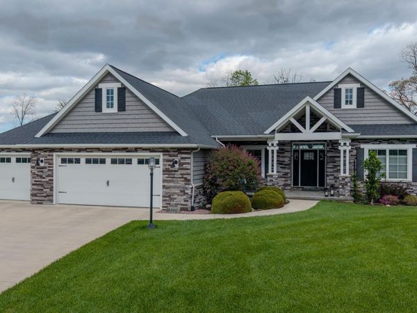 18860 Roselle Cove, Auburn, IN 46706